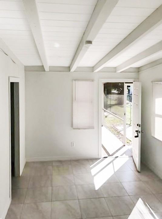 1837 Hanson St - Photo 2 of 7