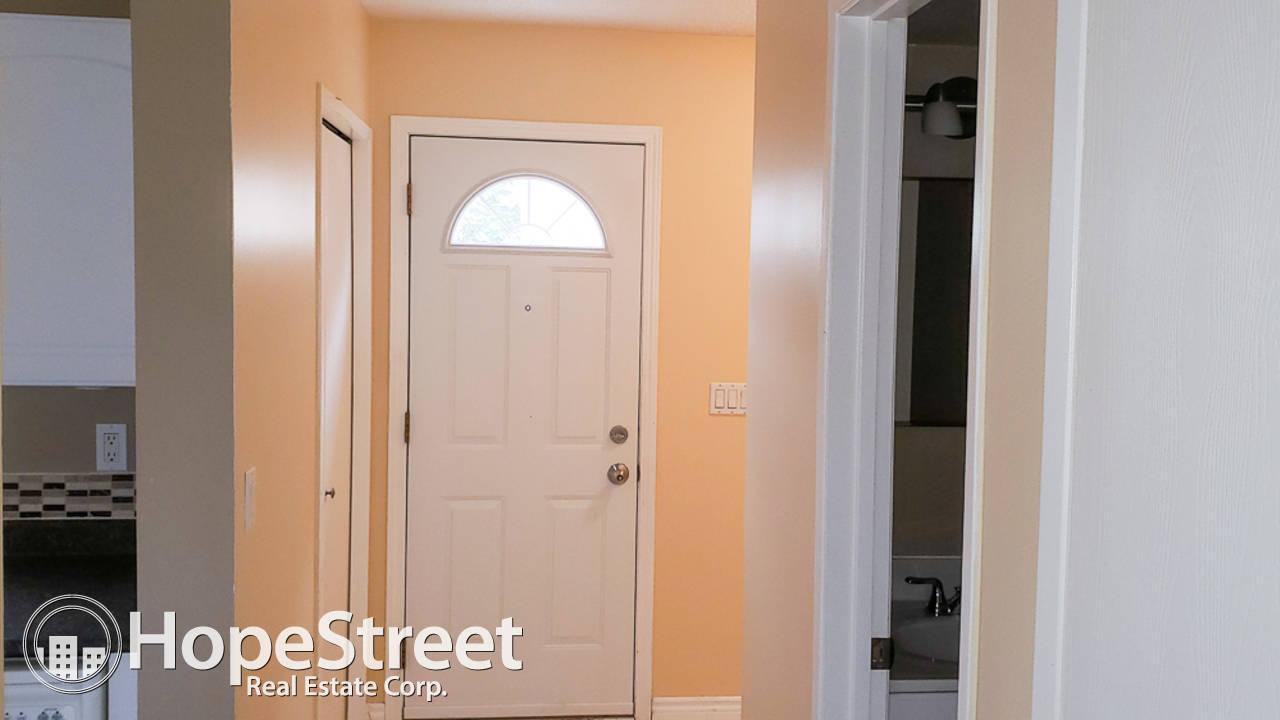 14237 23 St NW - Photo 2 of 9