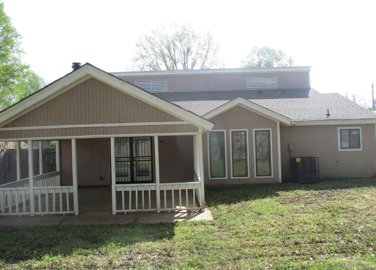 3843 Ross Rd - Photo 3 of 19