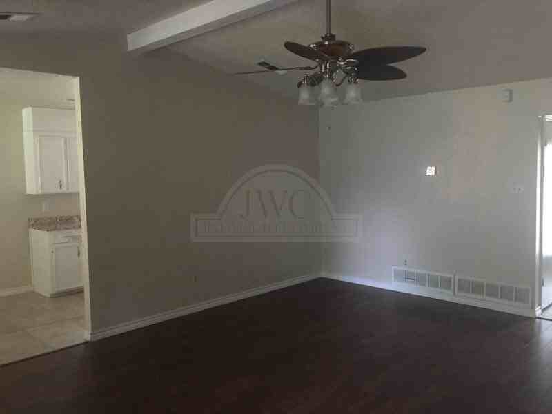 1411 Opal Rd - Photo 3 of 27