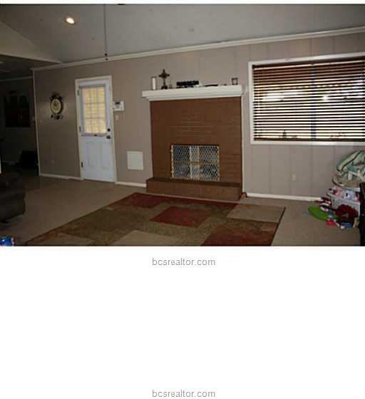 2402 Quail Hollow Dr - Photo 2 of 14