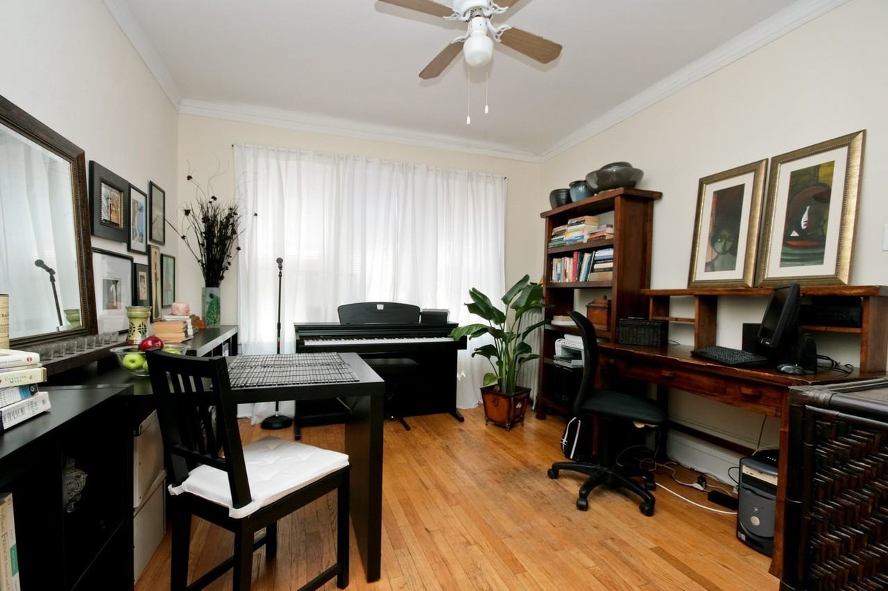 727-29 1/2 W. Briar Pl. - Photo 2 of 4