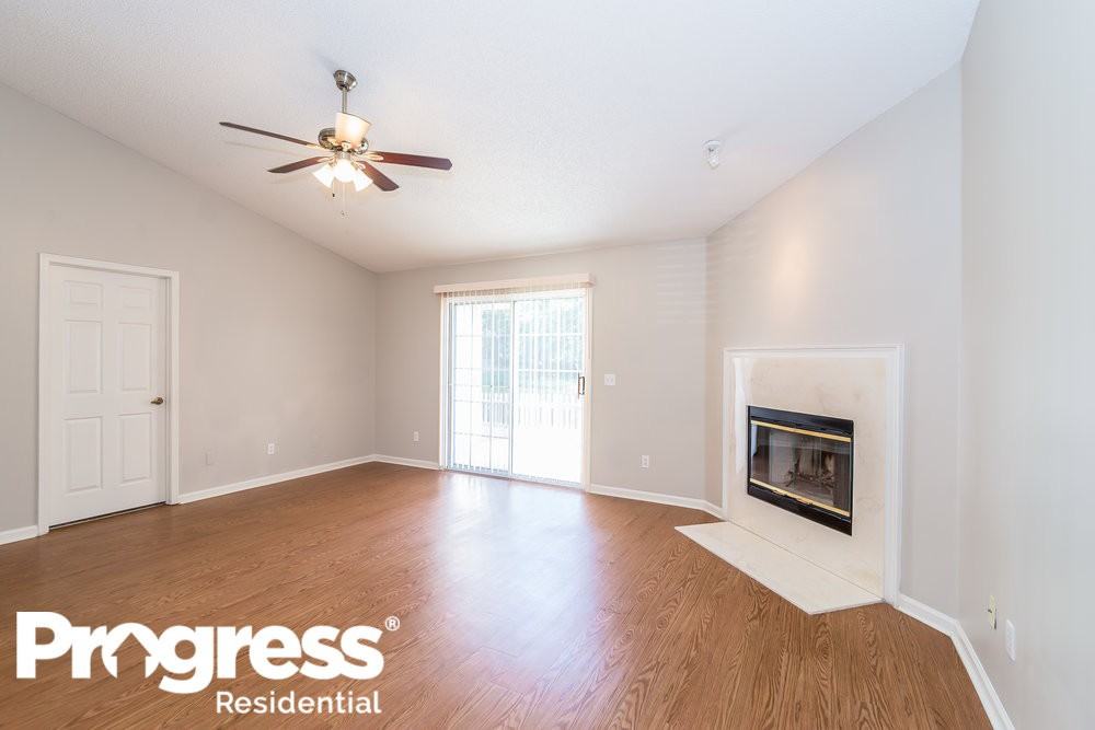 3613 Cameron Crossing Dr - Photo 3 of 15