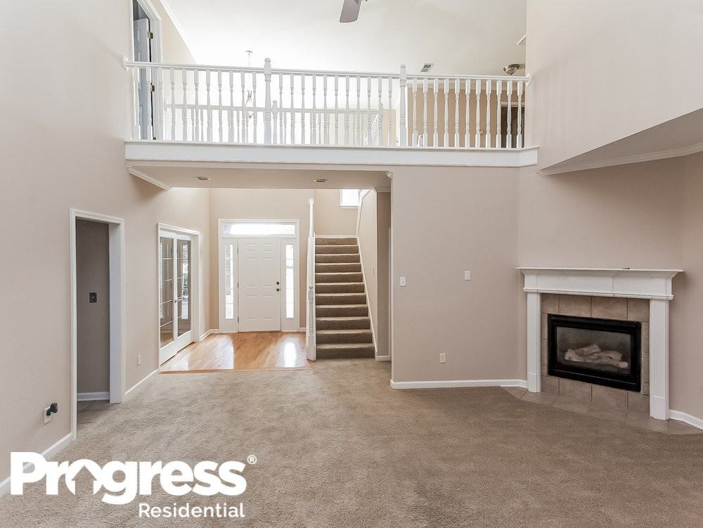 9362 Falcon Hill Dr - Photo 2 of 12