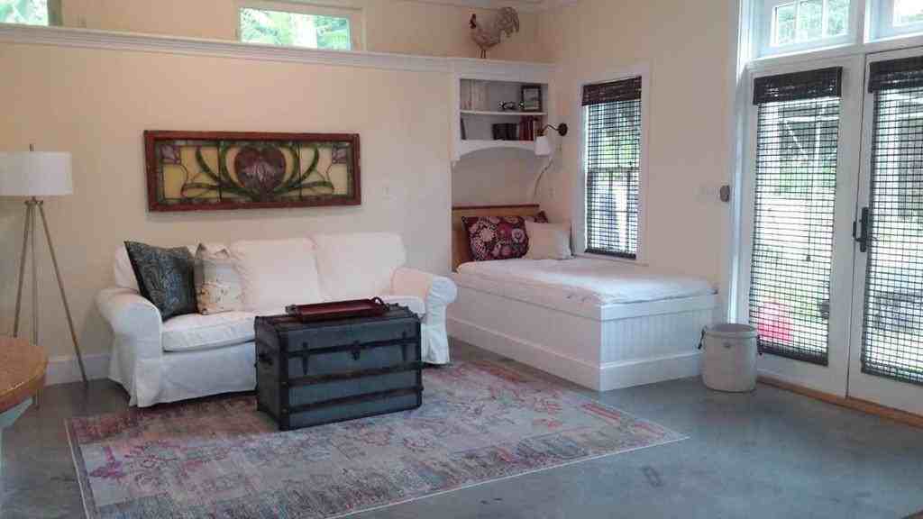 22 Wapping Rd #1 - Photo 2 of 12