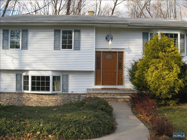 413 Obrien Ct - Photo 2 of 15