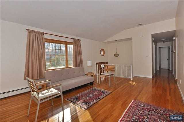 413 Obrien Ct - Photo 3 of 15