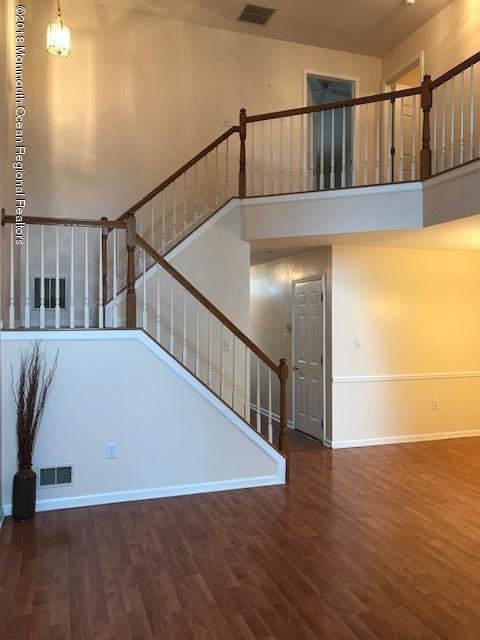 14 Meadow Ln - Photo 2 of 11