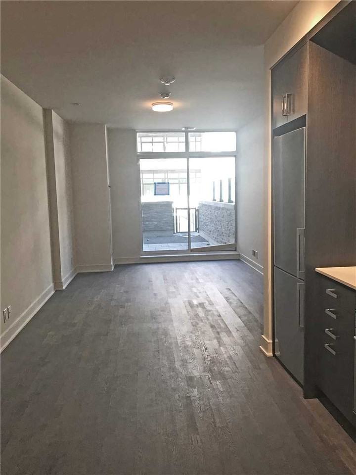 1575 Lakeshore Road West - Photo 3 of 3