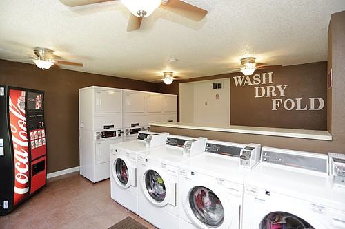 6002 NW Prairie View Rd. - Photo 4 of 12