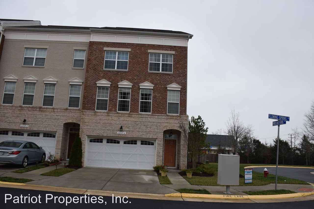 22694 Flowing Spring Square - Photo 2 of 12