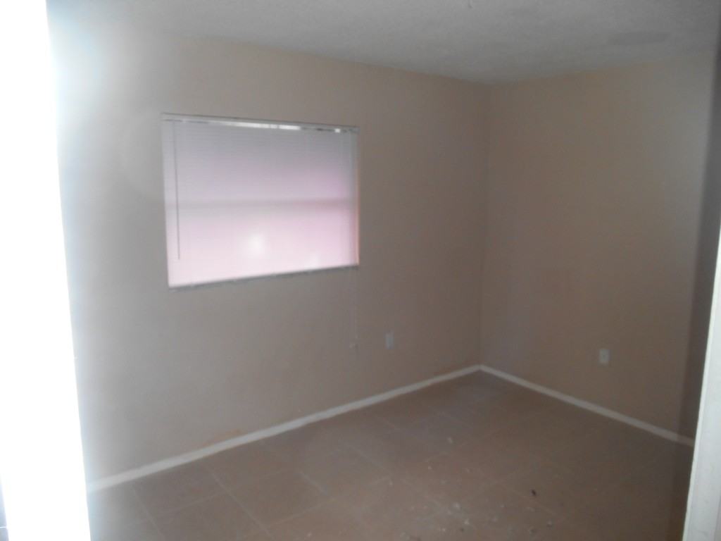 3910 LORA STREET - Photo 2 of 6