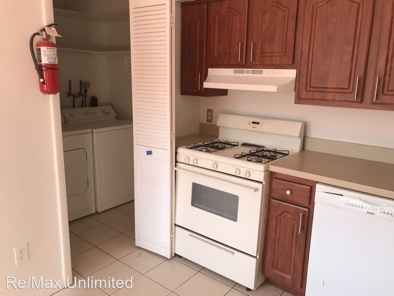 44 Buttonwood Rd - Photo 3 of 13