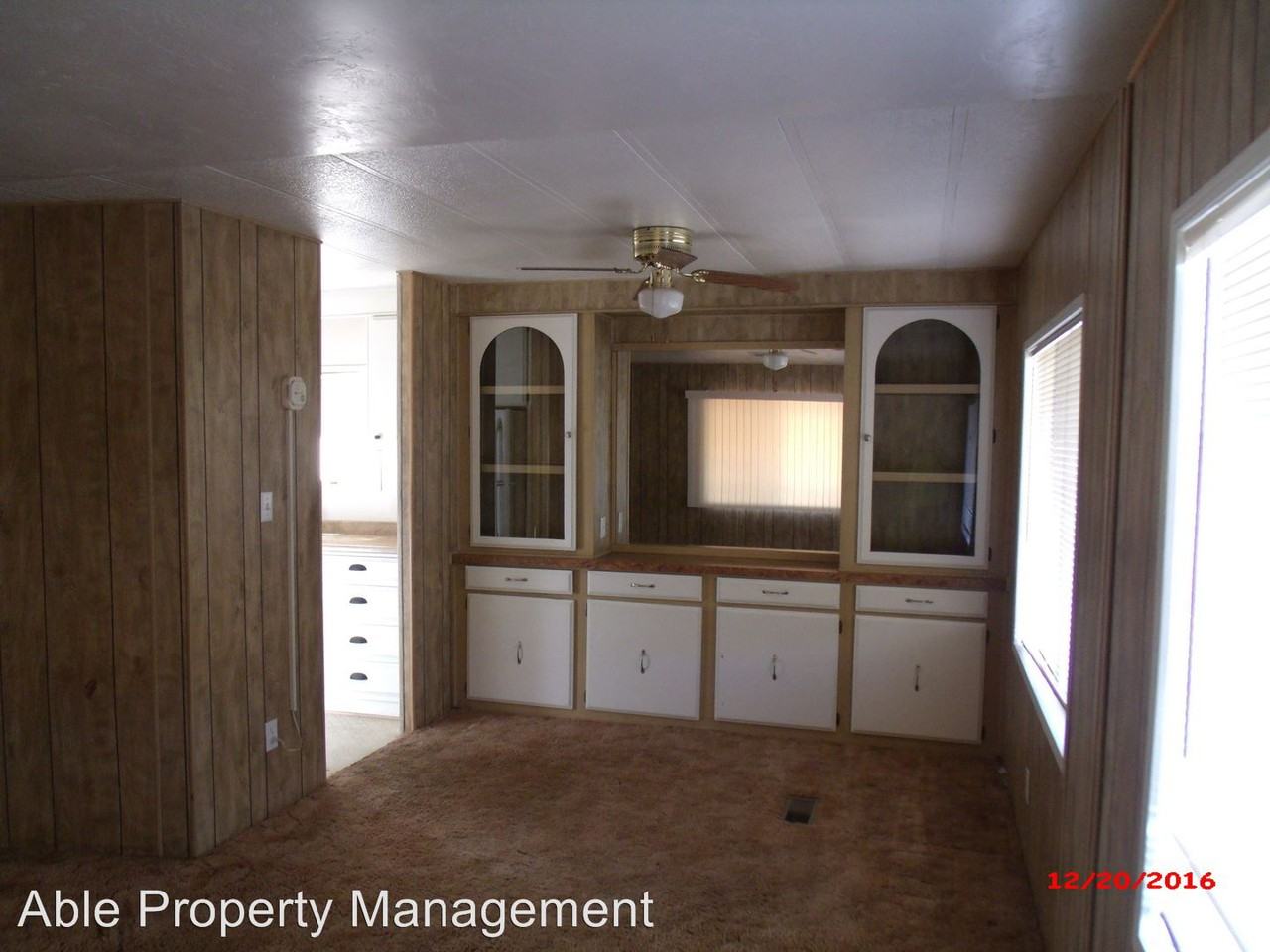 2212 Commercial Ave - Photo 3 of 8