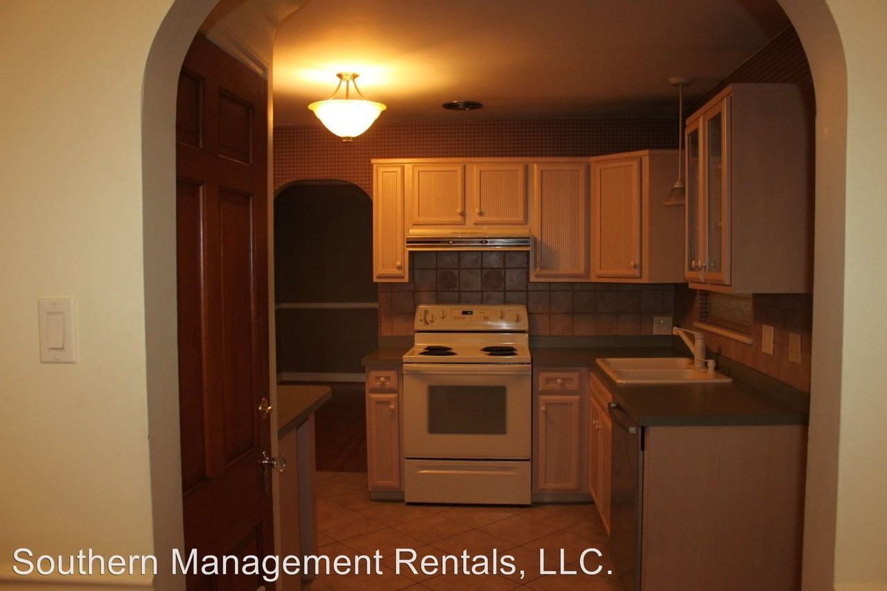 157 Peyton Rd - Photo 3 of 22