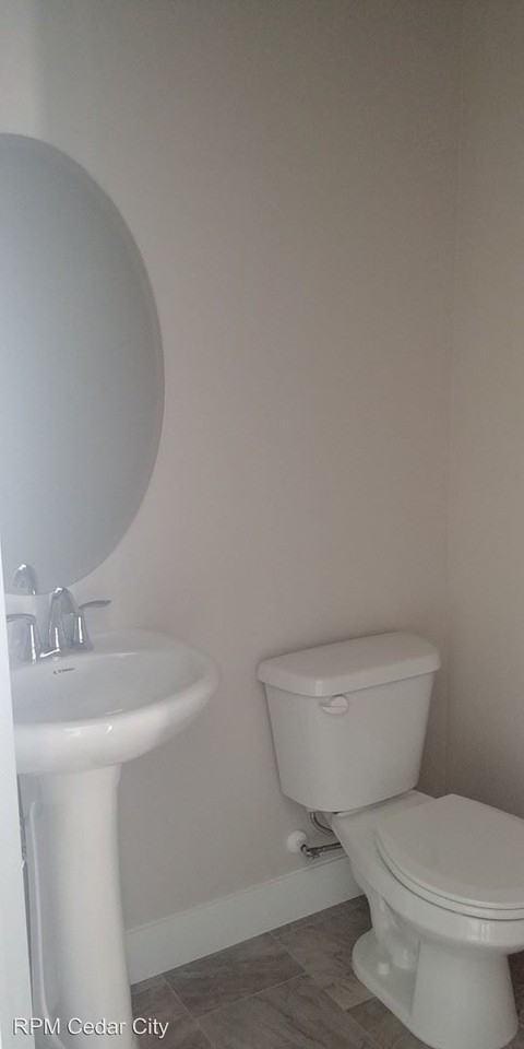 173 E Fiddlers Canyon Rd - Photo 2 of 3