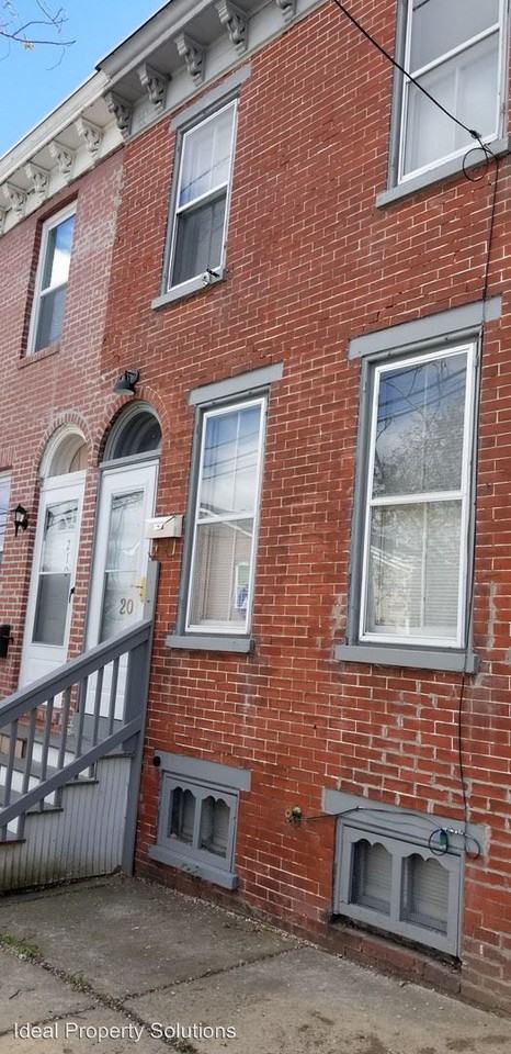 208 E 14th St - Photo 2 of 16