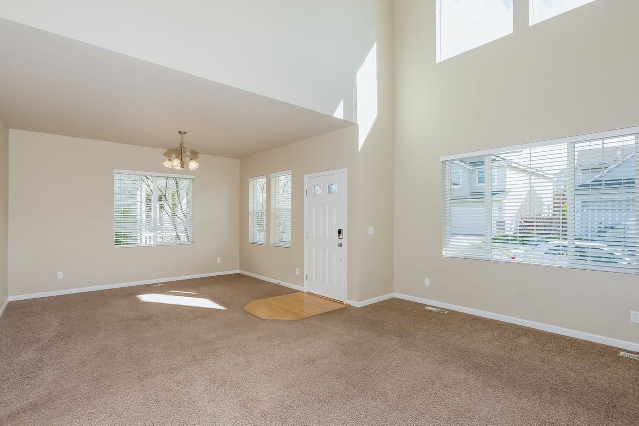 2714 85th Ave NE - Photo 3 of 20