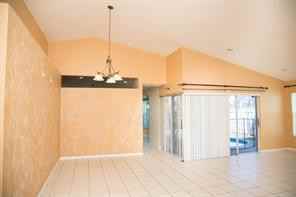 1058 Southwest 104th Way ##1 - Photo 3 of 10