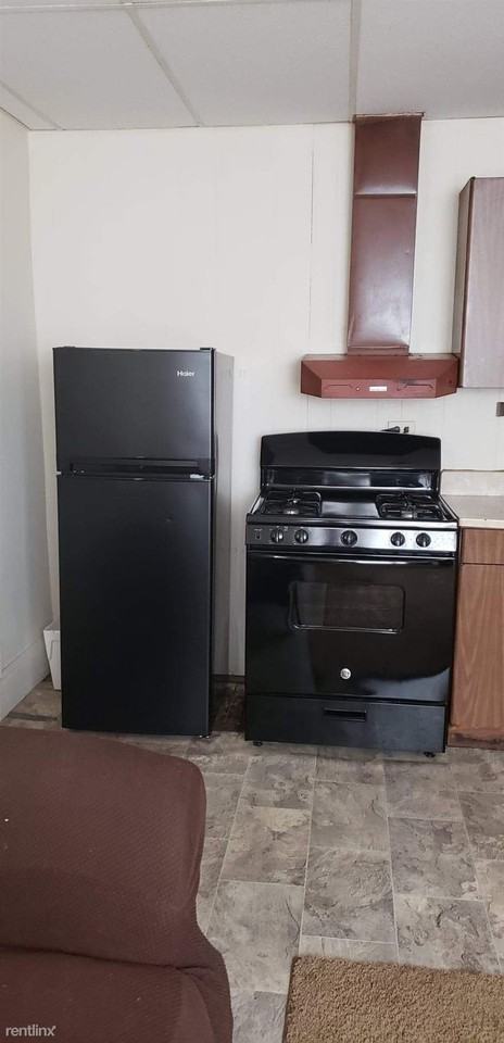 201 S Main St - Photo 2 of 9