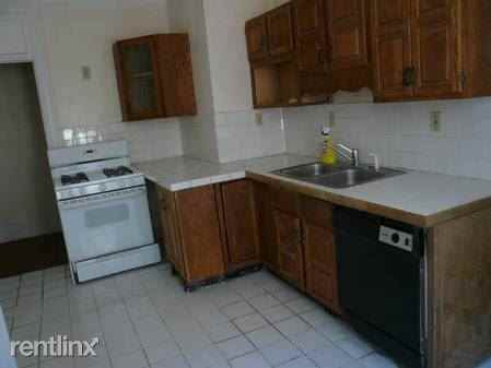 110 Central St - Photo 2 of 6