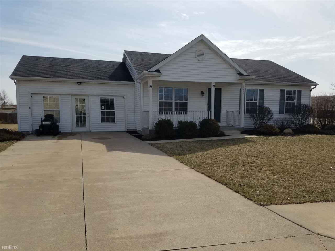 1002 Swan St - Photo 2 of 20