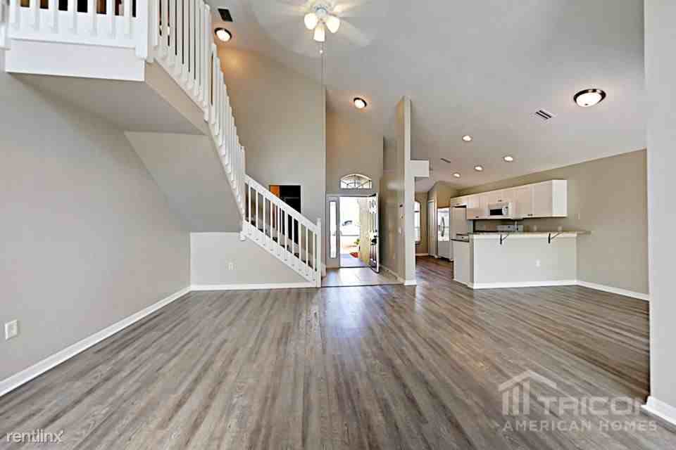 7613 Merchantville Cir - Photo 3 of 16