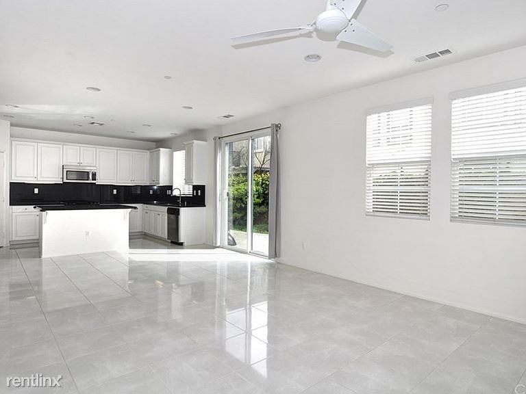 3219 S Alton Ct - Photo 3 of 22