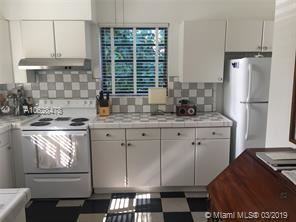 661 NE 51st St - Photo 3 of 5