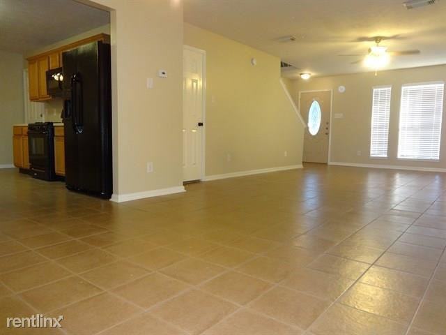 7010 Durango Dr - Photo 3 of 21