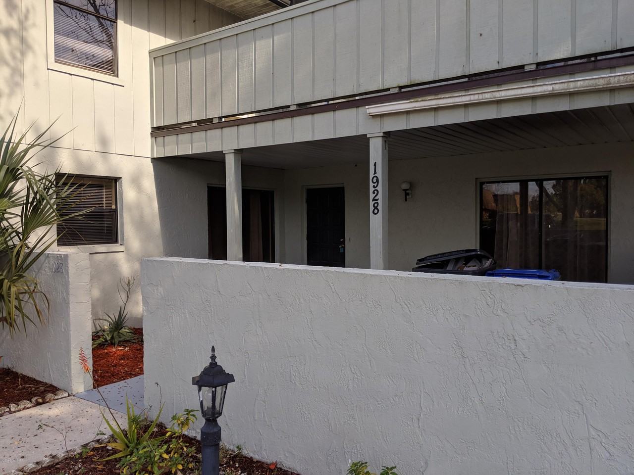 1928 Dipol Courtway - Photo 3 of 22