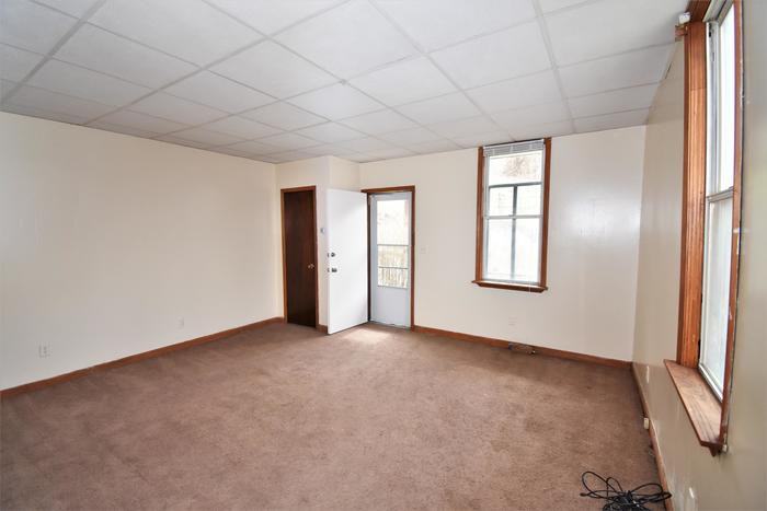 703 Catherine St - Photo 2 of 10