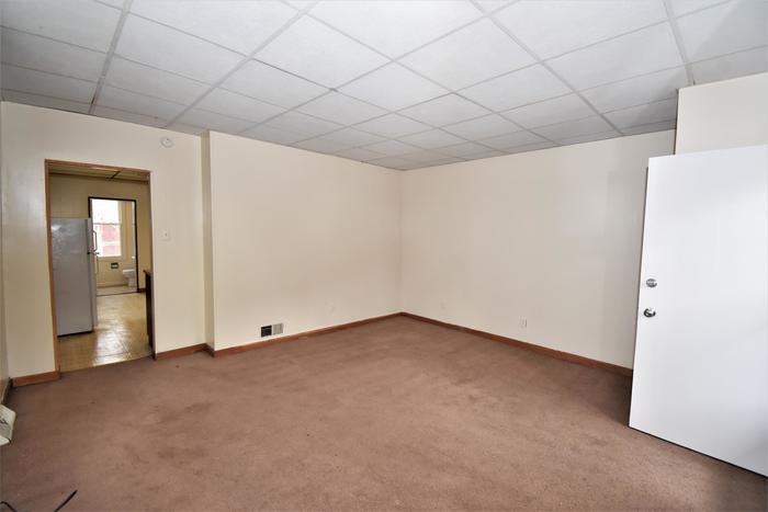 703 Catherine St - Photo 3 of 10