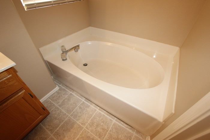 6905 W Harrison St - Photo 3 of 34