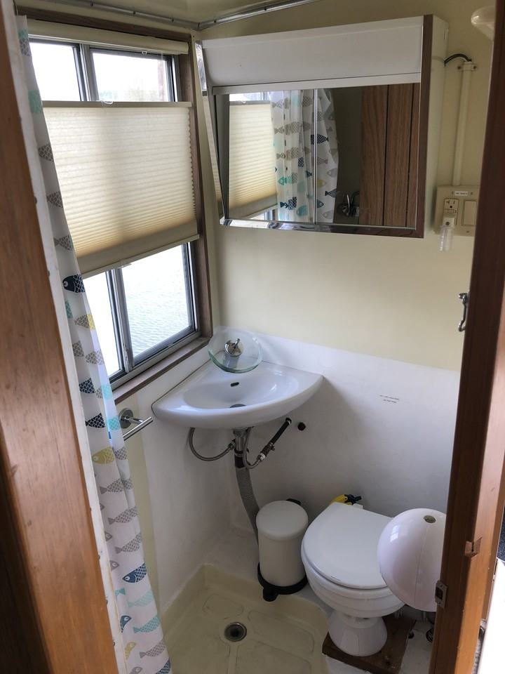 865 Northeast Tomahawk Island Drive - Photo 3 of 5