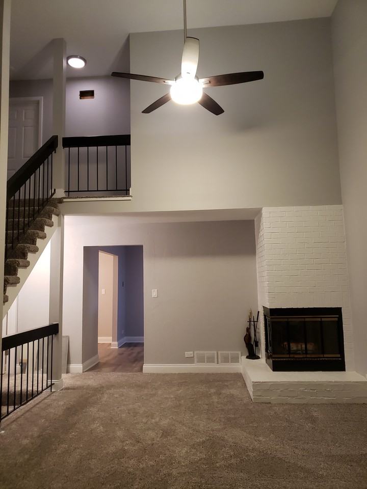495 Canterbury Trl - Photo 2 of 6