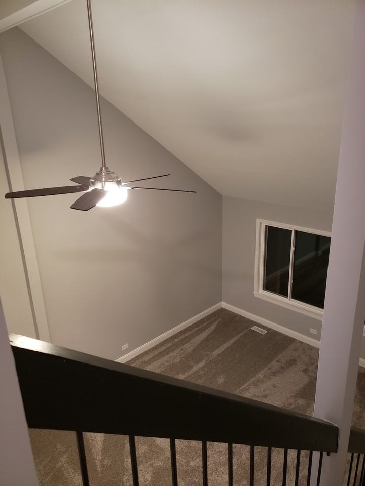 495 Canterbury Trl - Photo 3 of 6