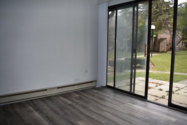 25 Jamaica Colony St #4 - Photo 2 of 8