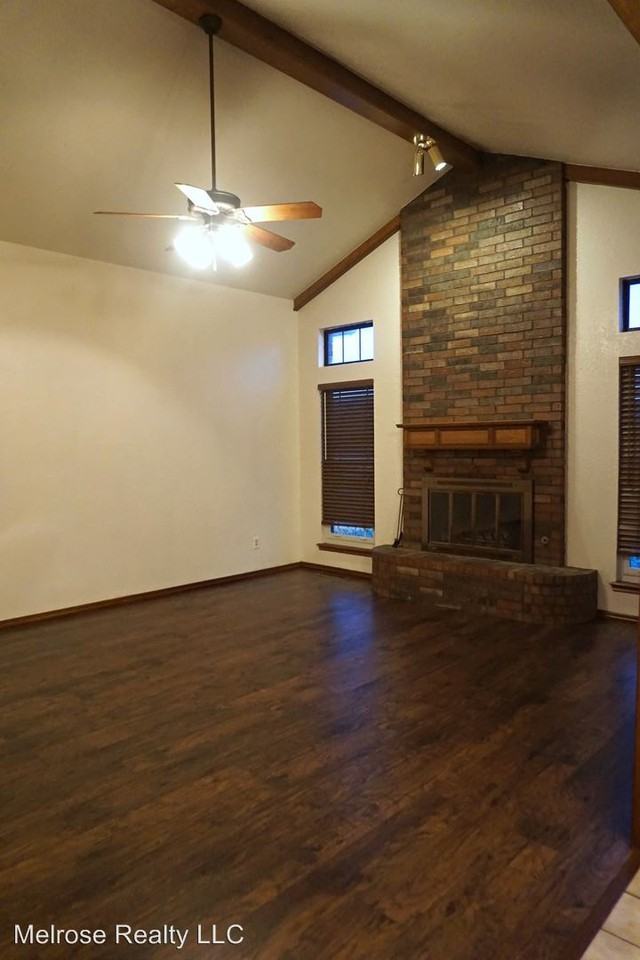 3245 SW 99th St - Photo 2 of 15