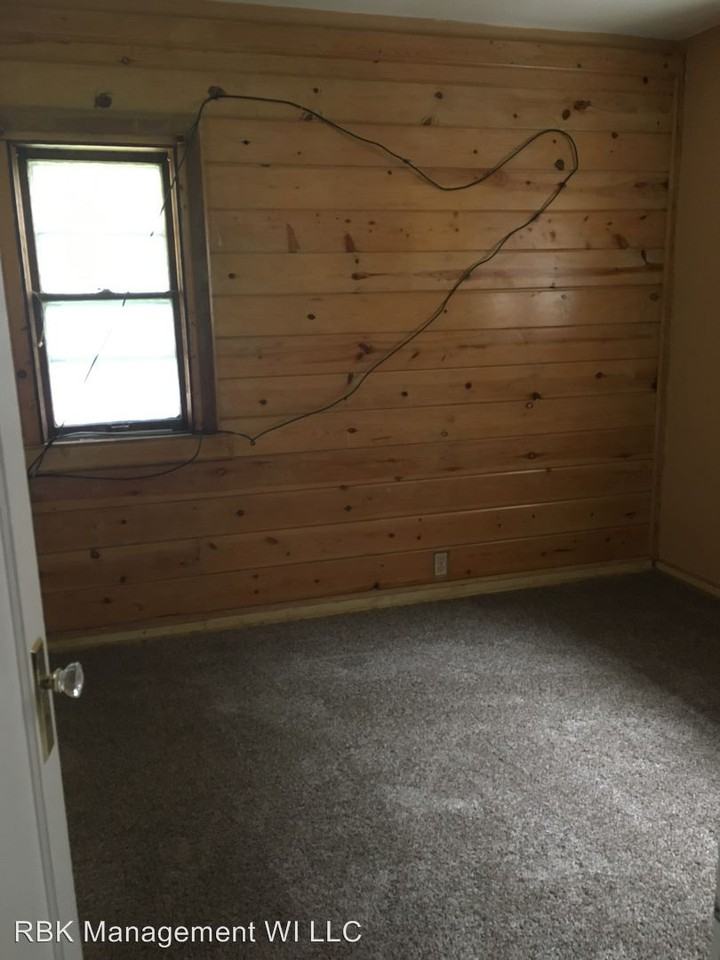 4076 N 15th St - Photo 2 of 9