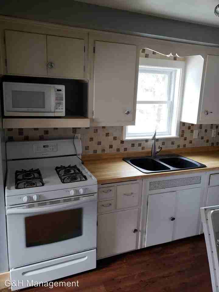 12084 Dodd Rd - Photo 3 of 9