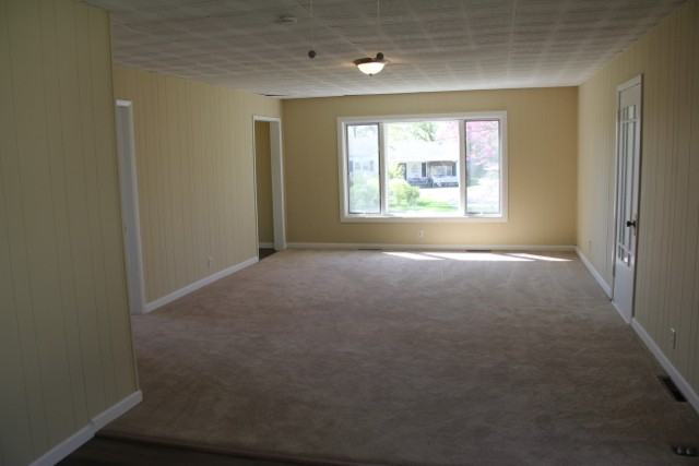 502 Parish Ave - Photo 2 of 17