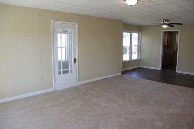 502 Parish Ave - Photo 3 of 17