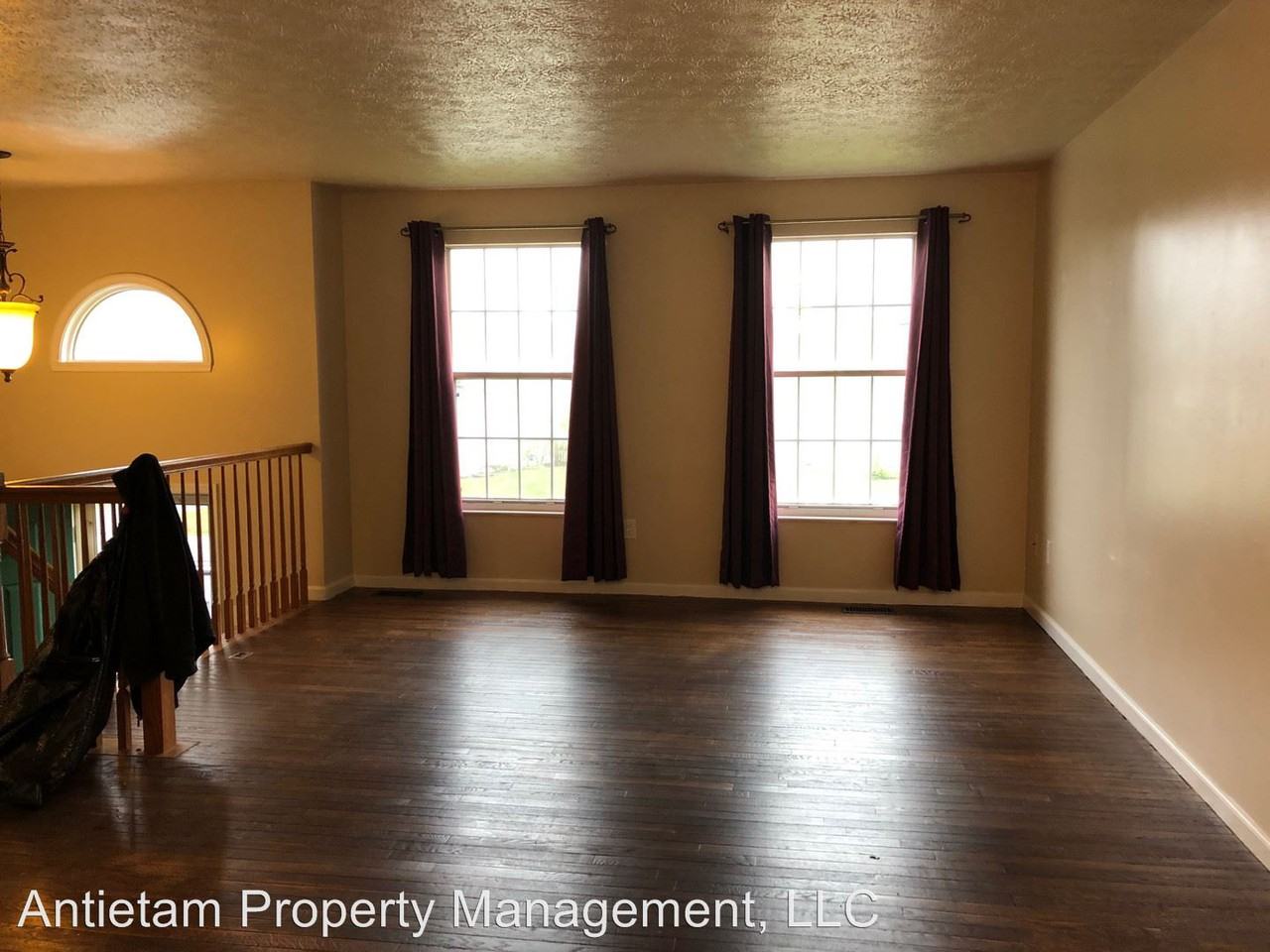 10720 Timothy Dr - Photo 2 of 20
