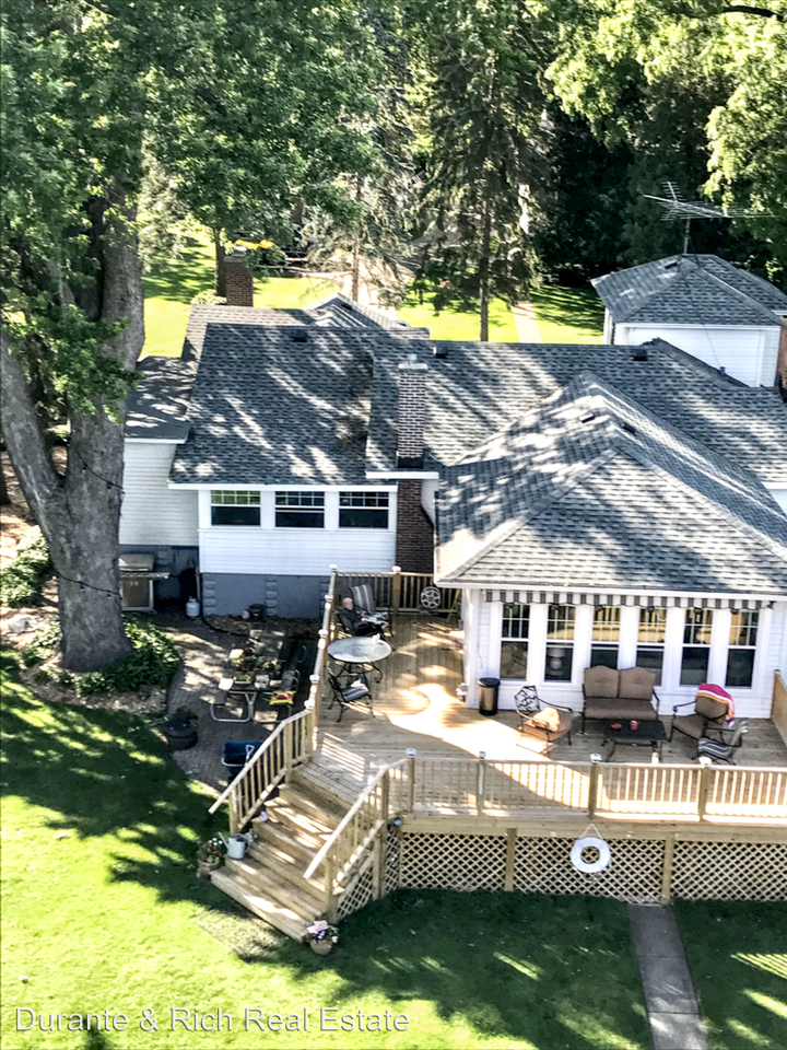 4412 N Riverdale Dr - Photo 2 of 13