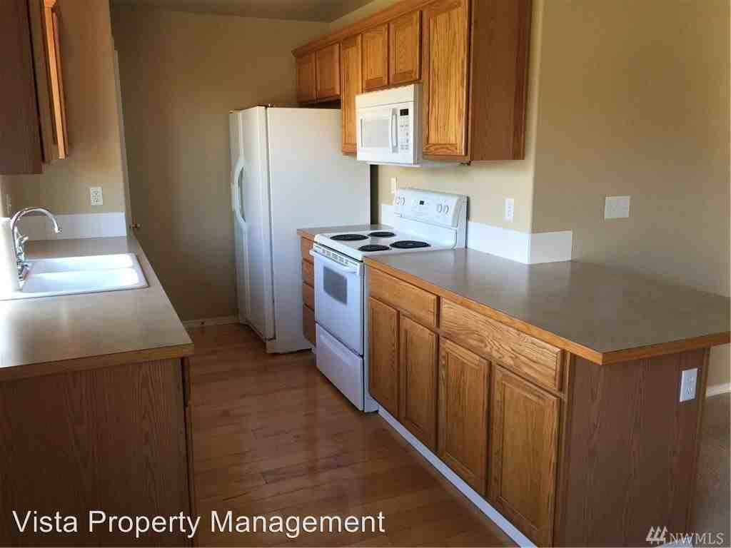 13421 87th Ave Ct E - Photo 3 of 21