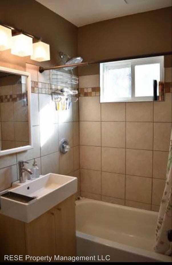 360 N 900 W - Photo 2 of 8