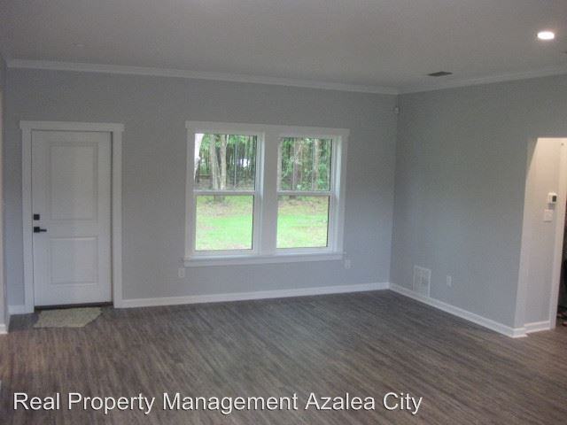 460 Baldwin St - Photo 3 of 13