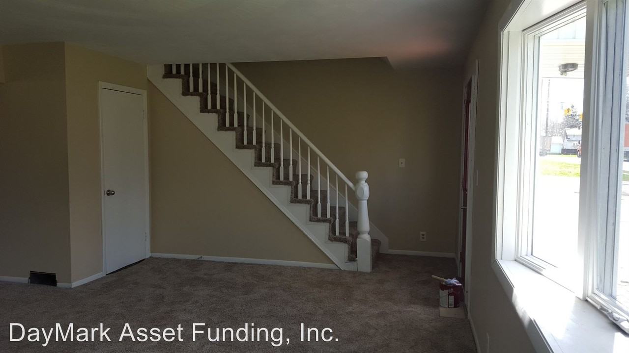 75 N Gamble St - Photo 2 of 10