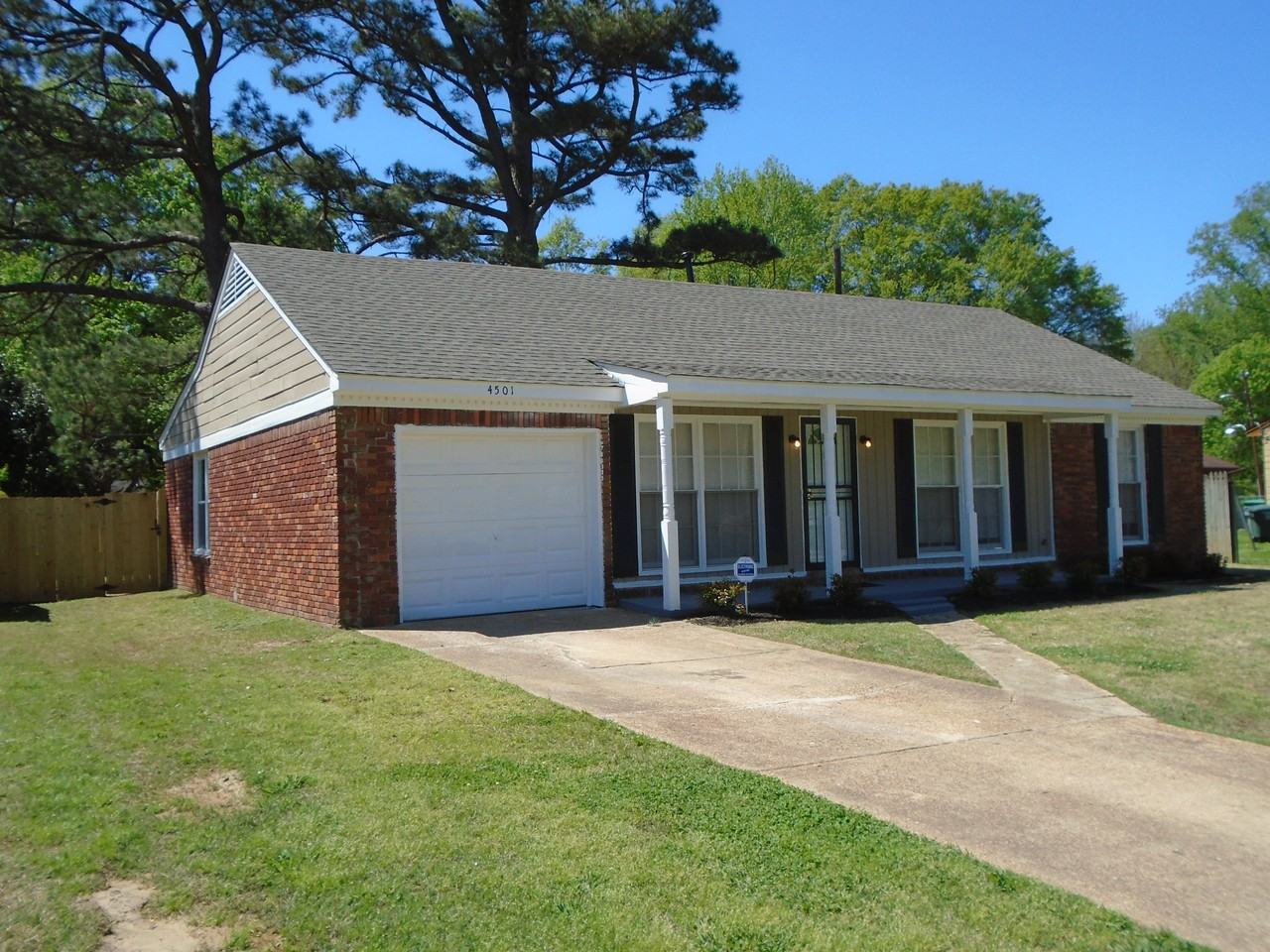 4501 Appleville St - Photo 2 of 21